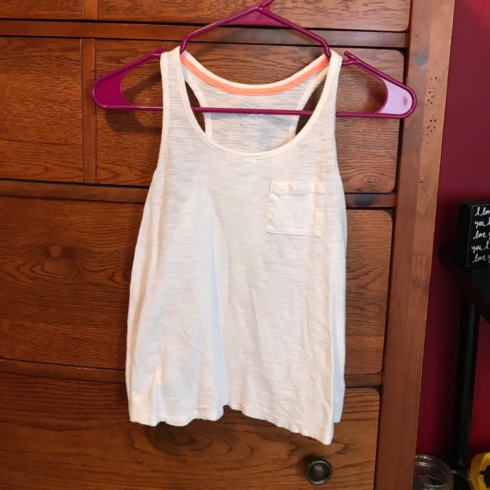 Basic white tank